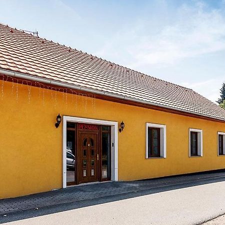 Pension U Zamku Lechovice ภายนอก รูปภาพ